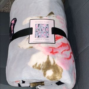 Victoria’s Secret Sherpa Blanket